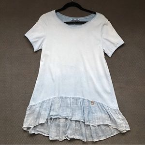 NWOT Made In Italy Fashion Top Tunic Pale Blue Flounce Hem Gold Tone Ring Detail
